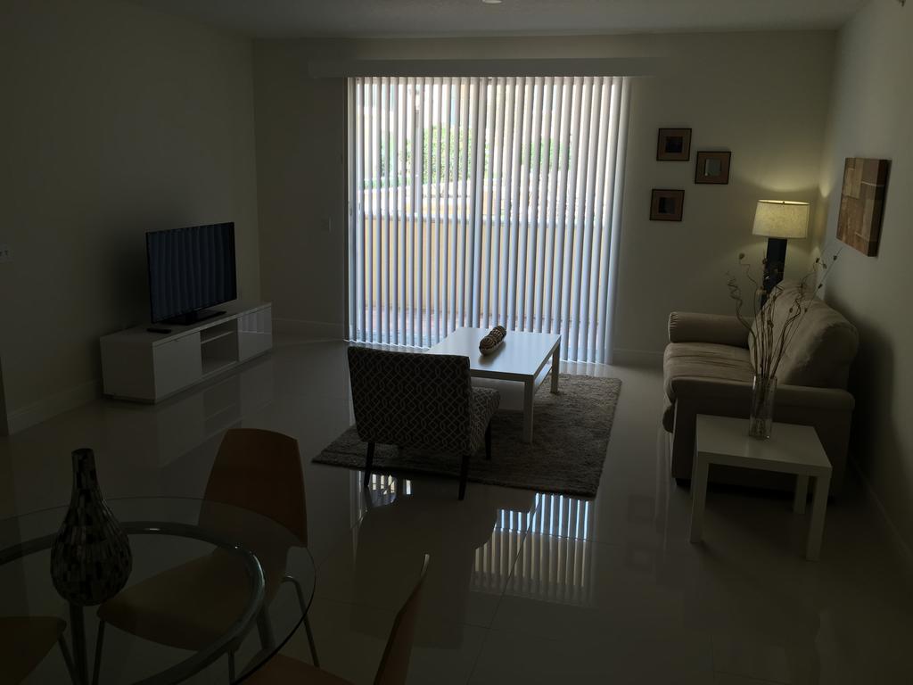 Lyx Suites At Merrick Park In Coral Gables Habitación foto